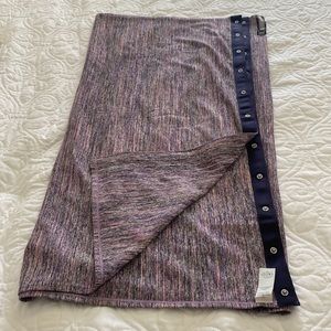 Lululemon Snap Scarf